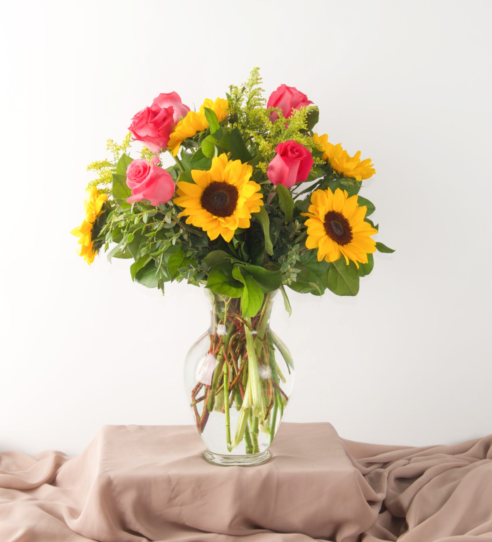 Pink Roses and Sunflowers - Bartz Viviano
