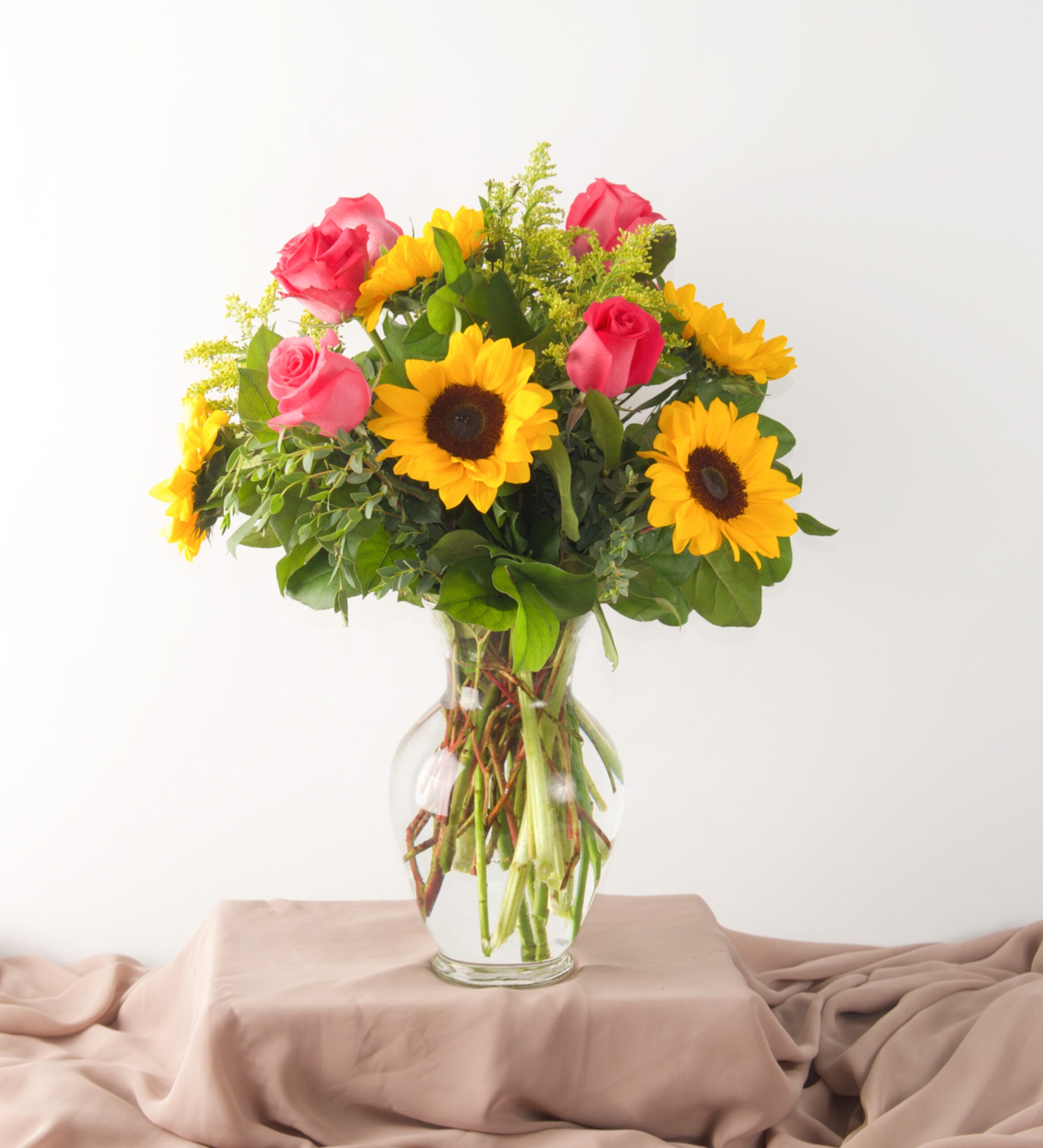 Pink Roses and Sunflowers - Bartz Viviano
