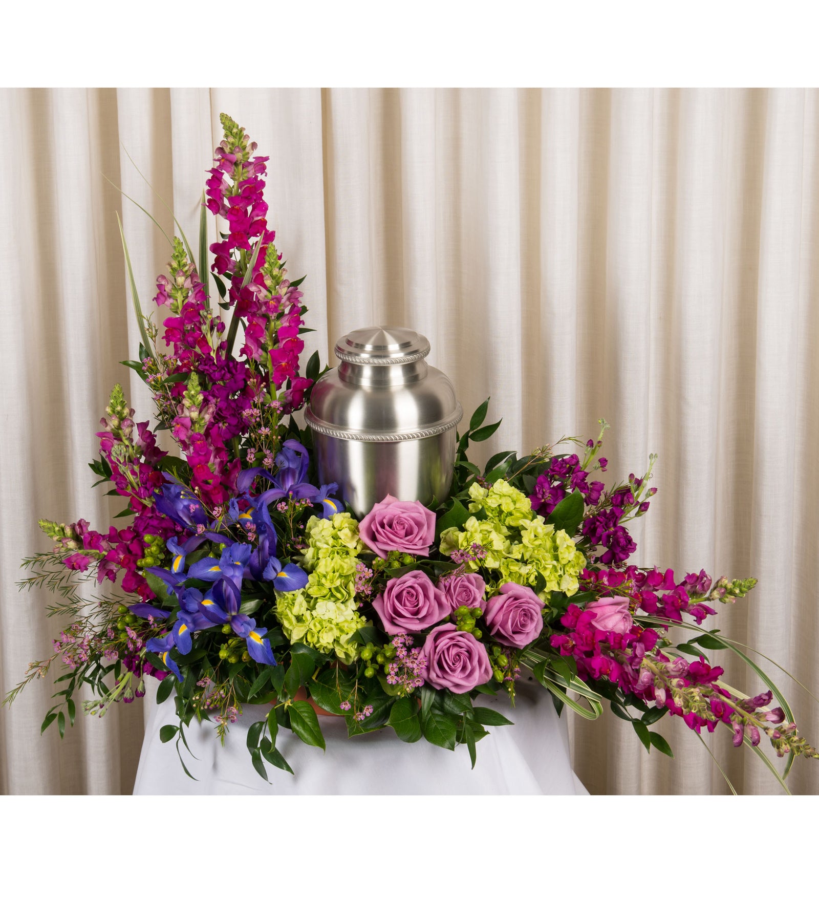 Regal Cremation Urn - Bartz Viviano