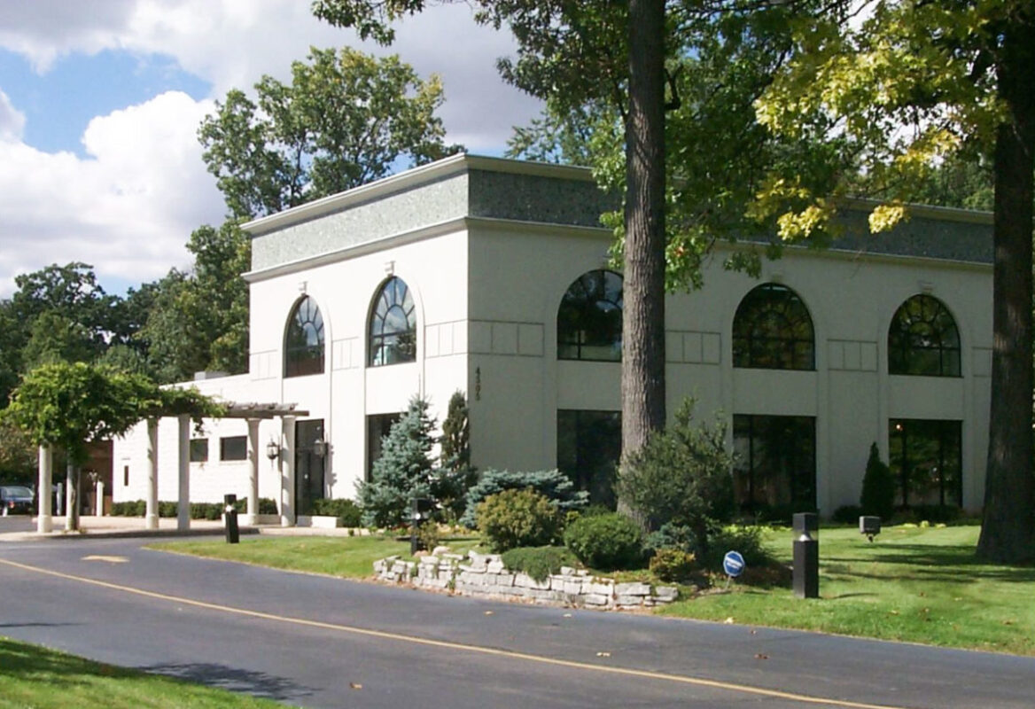 Bartz Viviano flower shop exterior