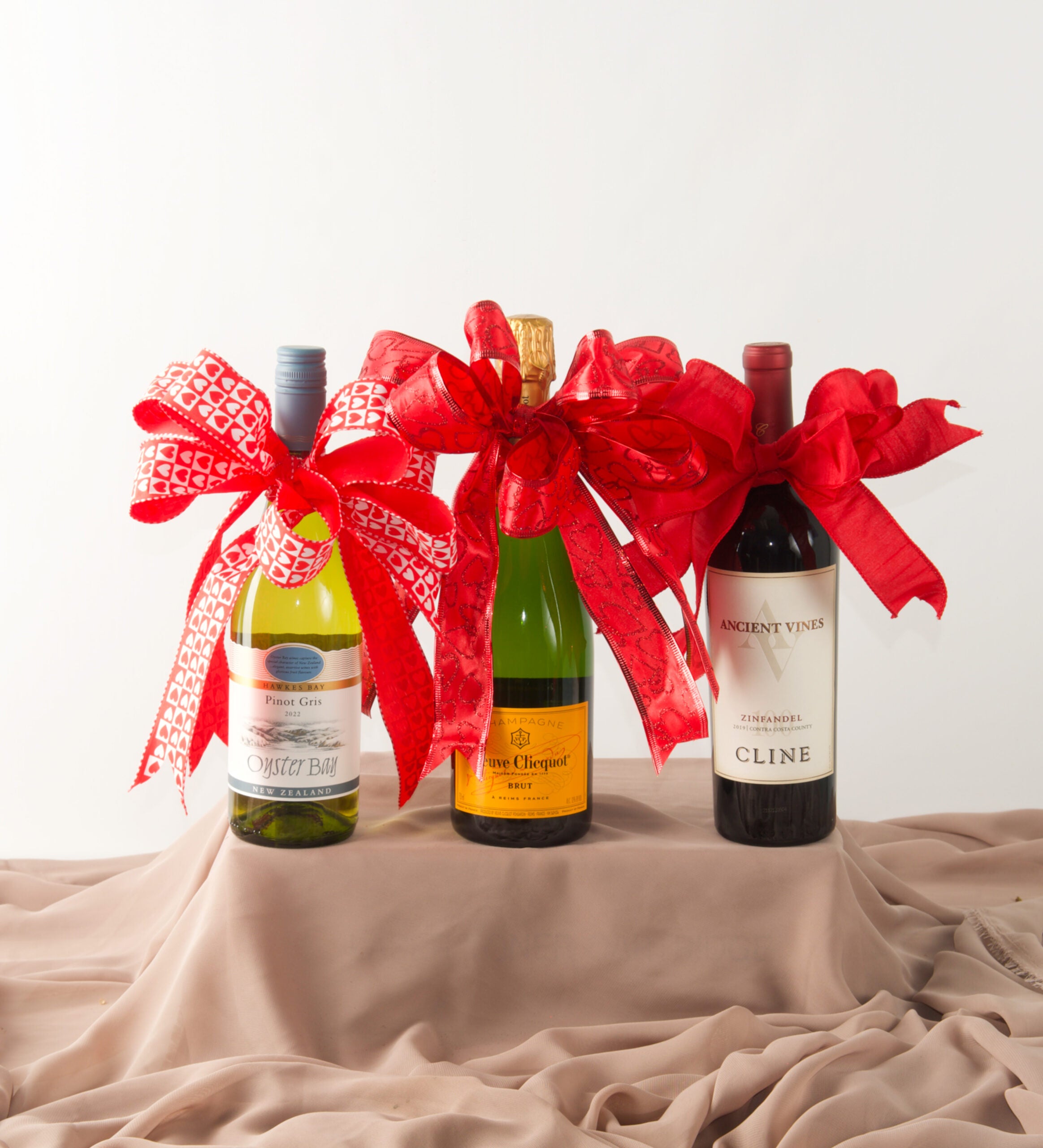 Gift Wrapped Wine & Champagne - Bartz Viviano